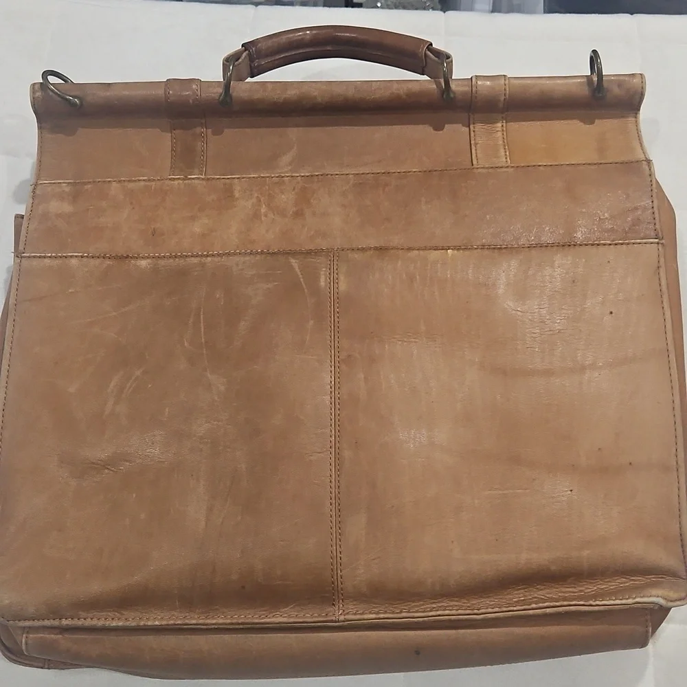 VINT. LIGHT BROWN LEATHER WILSON PELLE STUDIO BRIEFCASE